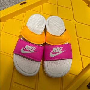 nike benassi duo slides